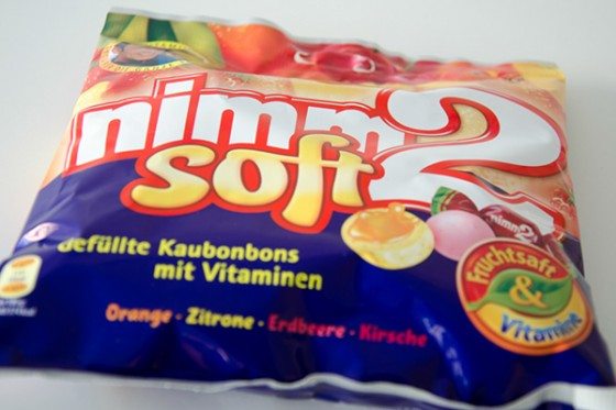 2015-02-12-ausversehen-vegane-Produkte_DSC5374-600px-c-PETA-D-560x373